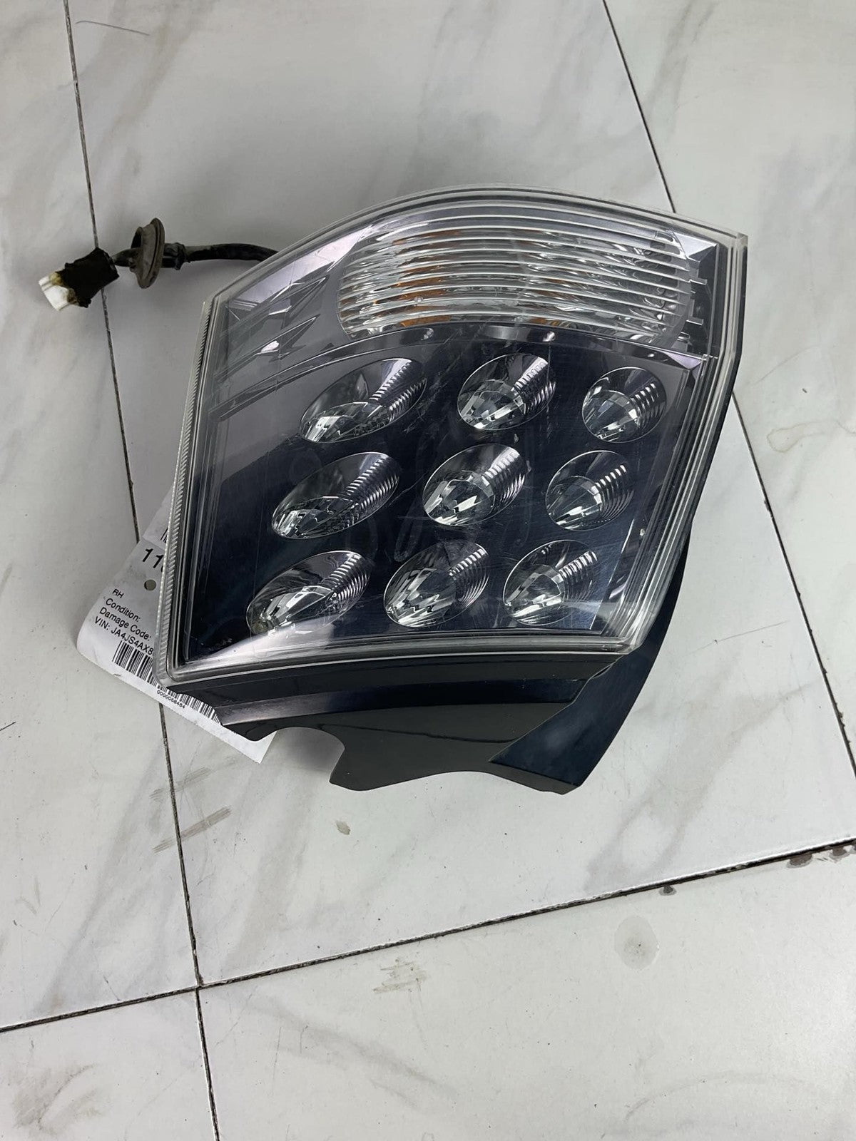 Tail Light Assembly MITSUBISHI OUTLANDER Right 07 08 09 10 11 12 130